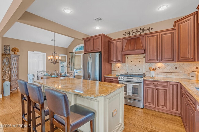 Building Photo - 11 Luppatatong Ave