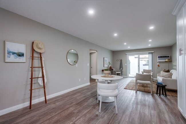 Interior Photo - Chai of Escondido