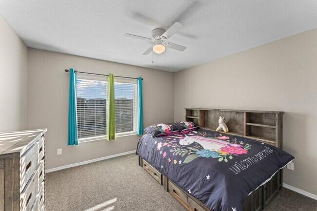 Building Photo - Beautiful 5-Bedroom, 4-Bathroom Home with ...