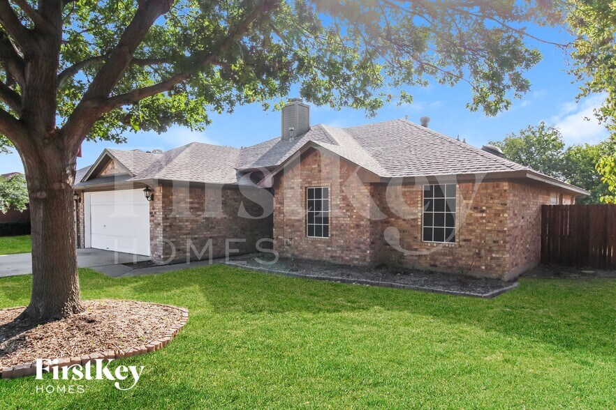 Building Photo - 6 W Sharon Dr