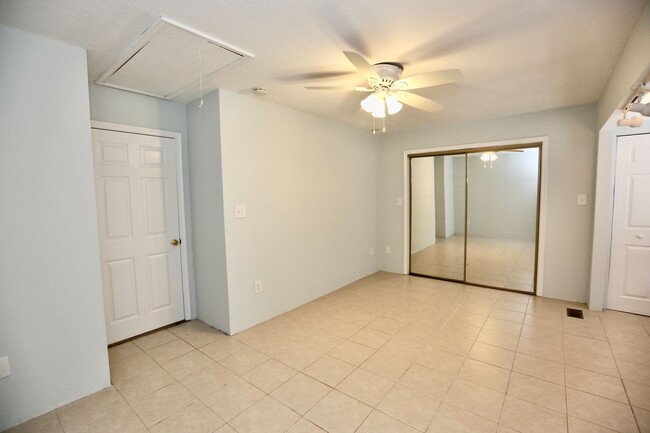 Building Photo - Upgraded Condo at Chic's beach!! Updated K...