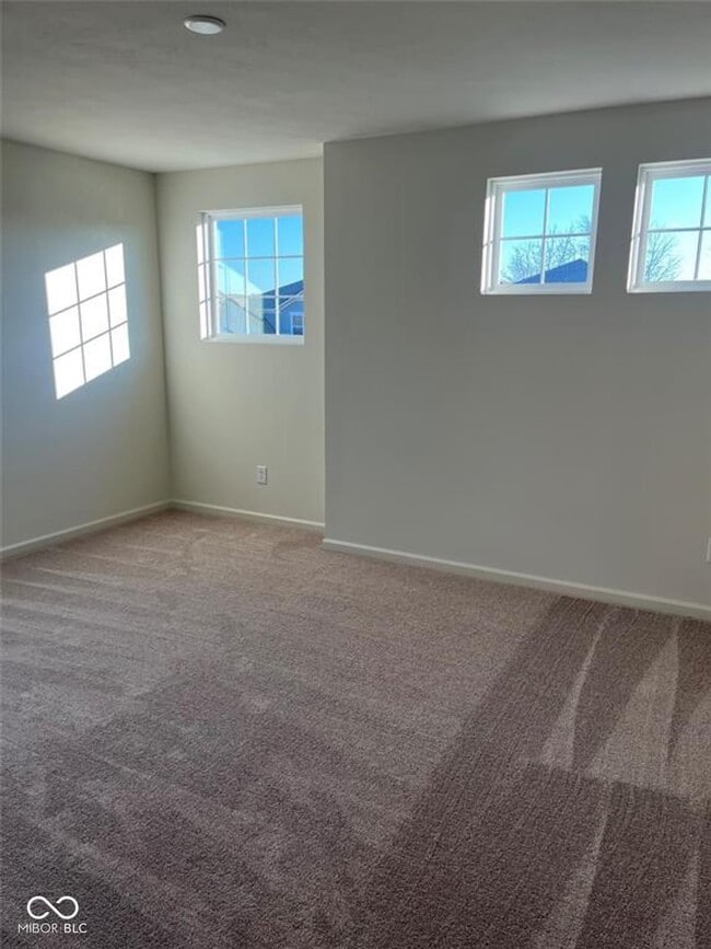 Building Photo - 4824 Oak Hl Dr
