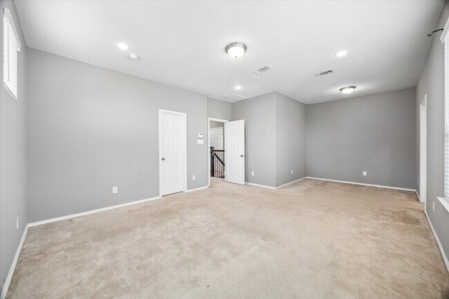 Building Photo - 8612 Cedardale Park Dr