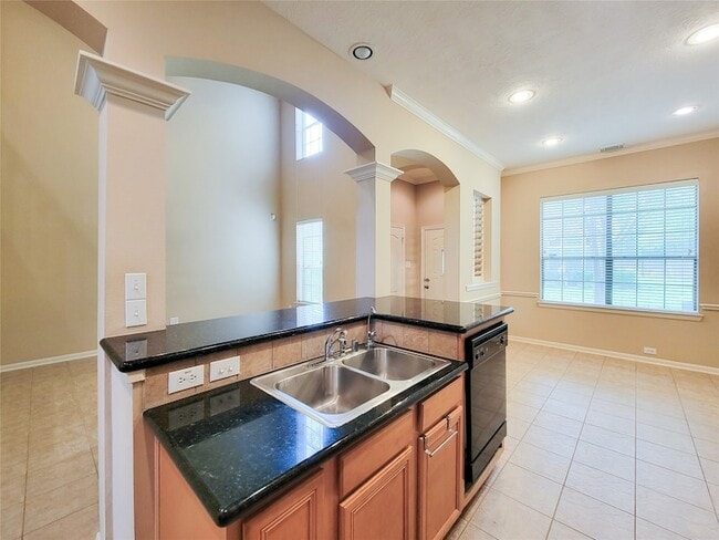 Building Photo - 206 Whispering Ridge Terrace