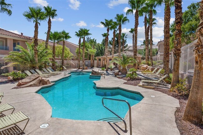 Building Photo - 353 Amber Pine St