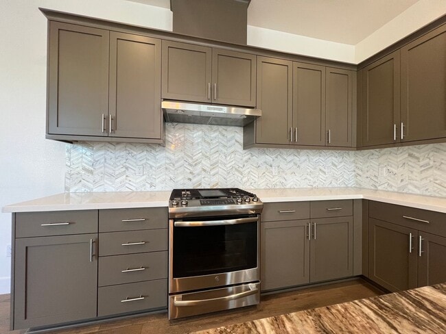 Building Photo - Downtown SJ SMART tri-level condo availabl...