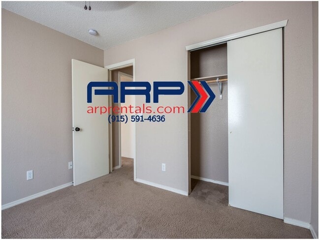 Building Photo - Beautiful Eastside Home