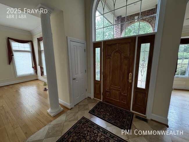 Building Photo - 4 Bed / 3.5 Bath Single Family (Available ...