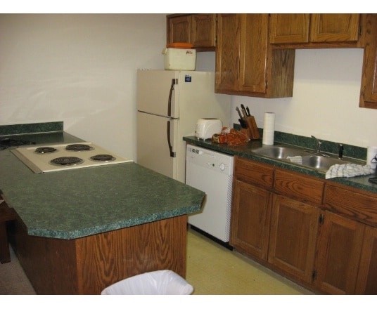  - Benton Street Apartments