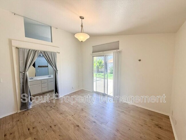 Building Photo - 45369 Tejon Ct