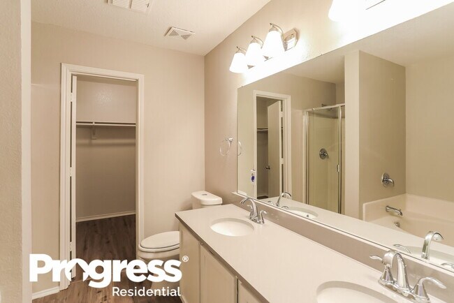 Building Photo - 8764 Stonebriar Ln