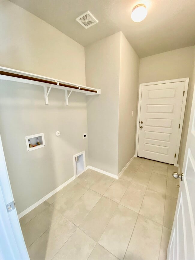 Building Photo - 3702 Austin Cove