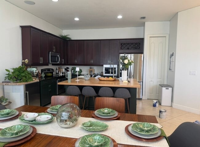 Building Photo - 21670 Red Latan Way