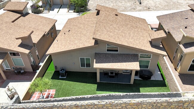 Building Photo - 1031 Vinton Ave