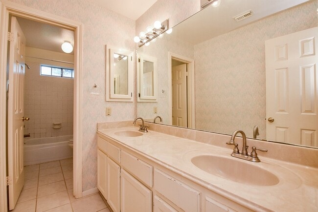 Building Photo - 3526 Orchard Blossom Dr