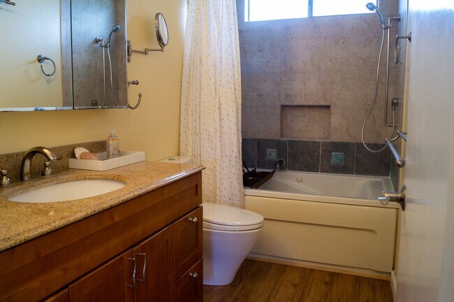 Building Photo - Welcome to Villa Bonita – Your Coastal Ret...