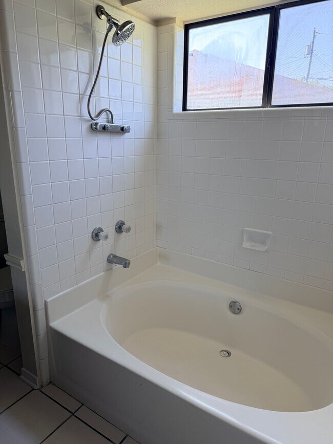 Building Photo - 113 Lariat Cir