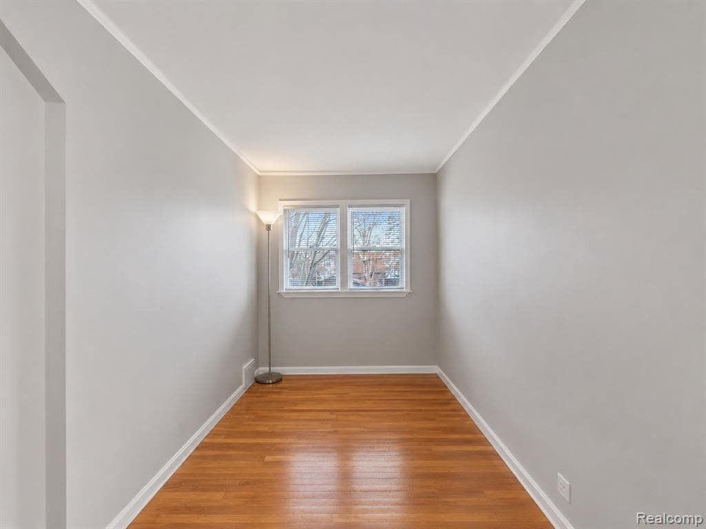 Building Photo - 1646 S Bates St