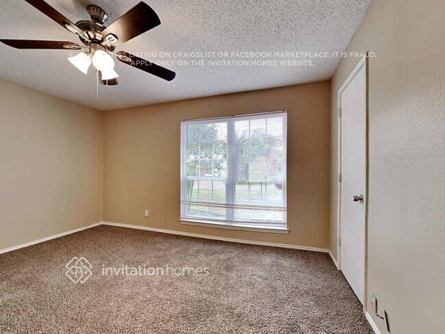 Building Photo - 6403 Walnut Springs Dr