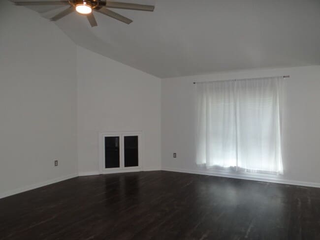 Building Photo - Beautiful Home for Lease in Denham Springs