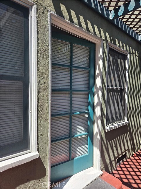 Primary Photo - 942 2nd St