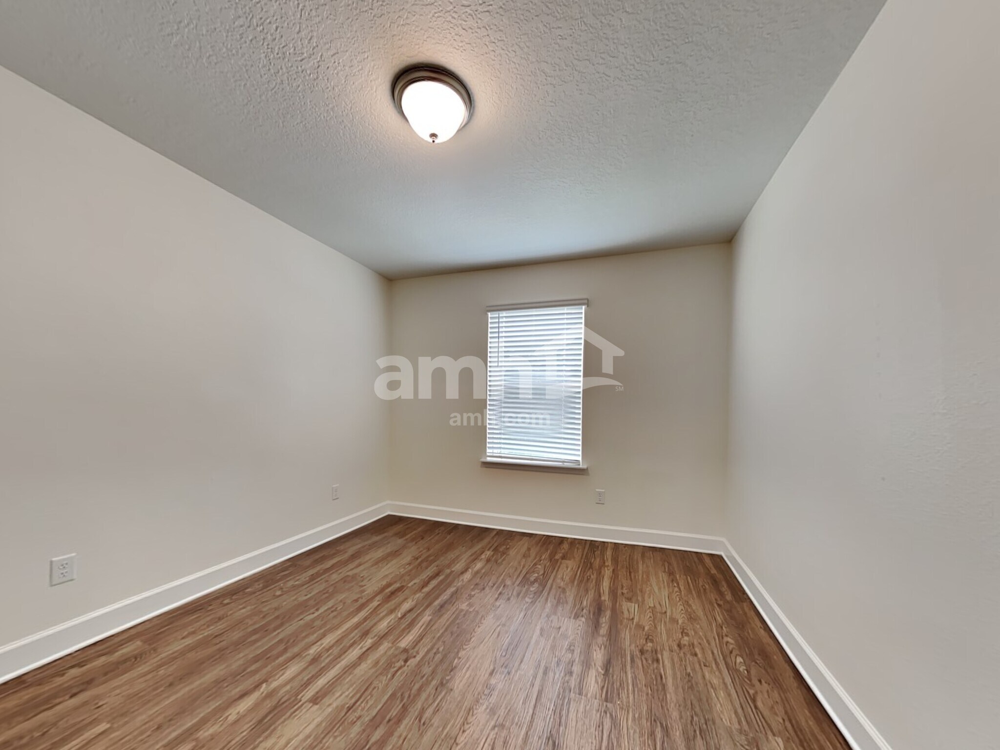 Building Photo - 8583 Highfield Ave