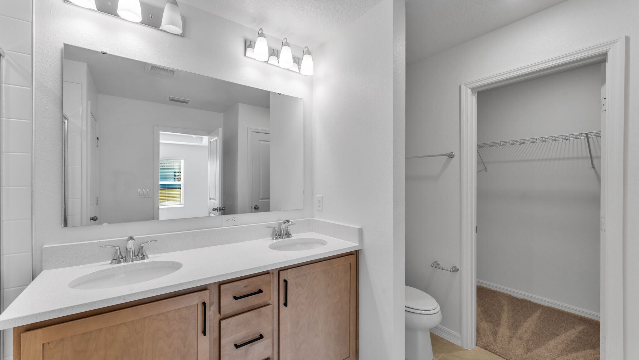 Building Photo - 638 Meadows Edge Pl