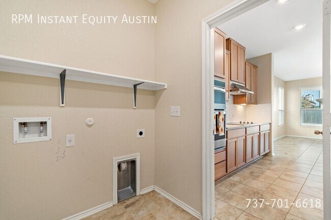 Building Photo - 6300 Carriage Pines Dr