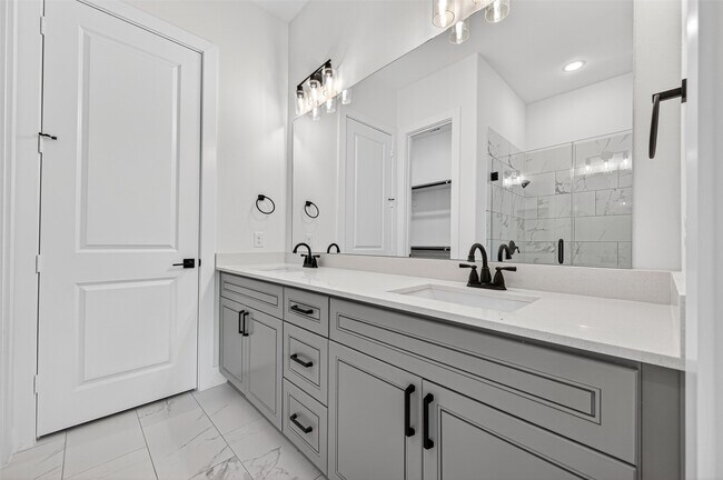 Building Photo - 4330 Avron Dr
