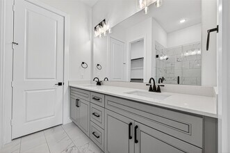 Building Photo - 4330 Avron Dr