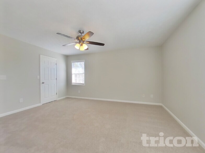 Building Photo - 27 Fairview Way