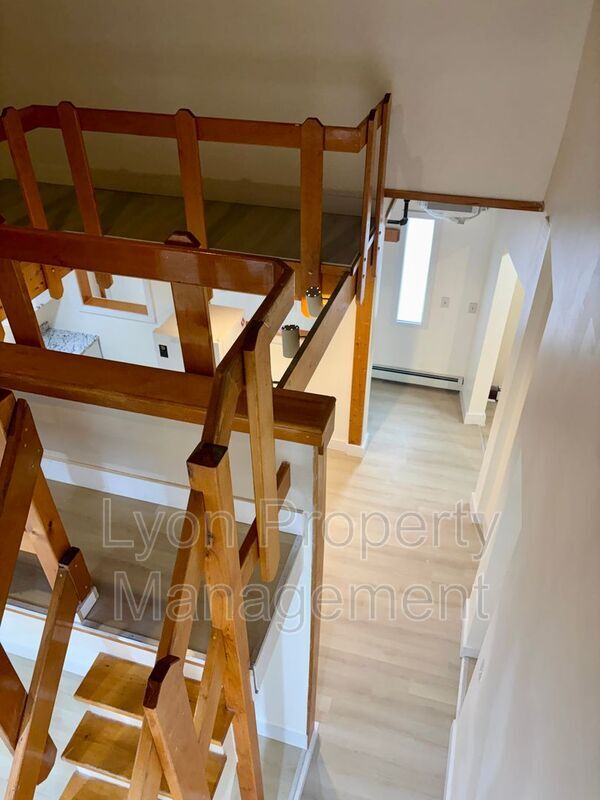 Building Photo - 262 Illinois St