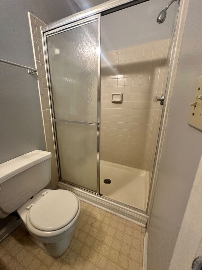 Building Photo - Coming Soon! 2 Bedroom Townhouse