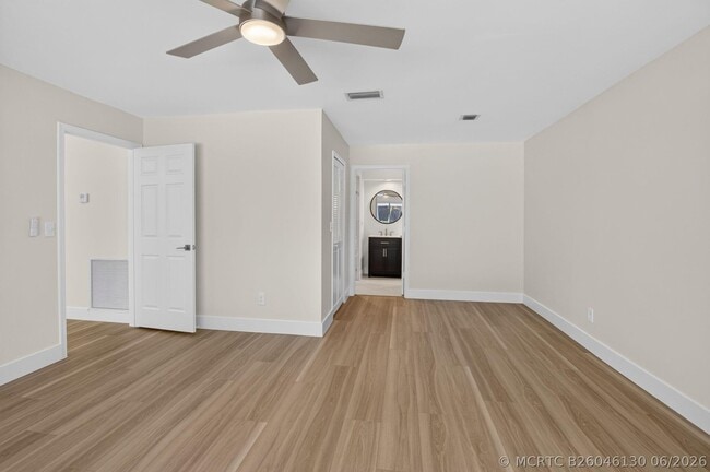 Building Photo - 1378 NW 13th Ct