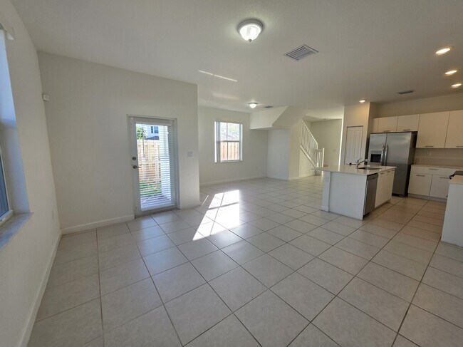 Building Photo - 2420 NW 131st Cir