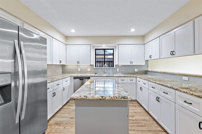 Building Photo - 10735 Kitty Brook Dr
