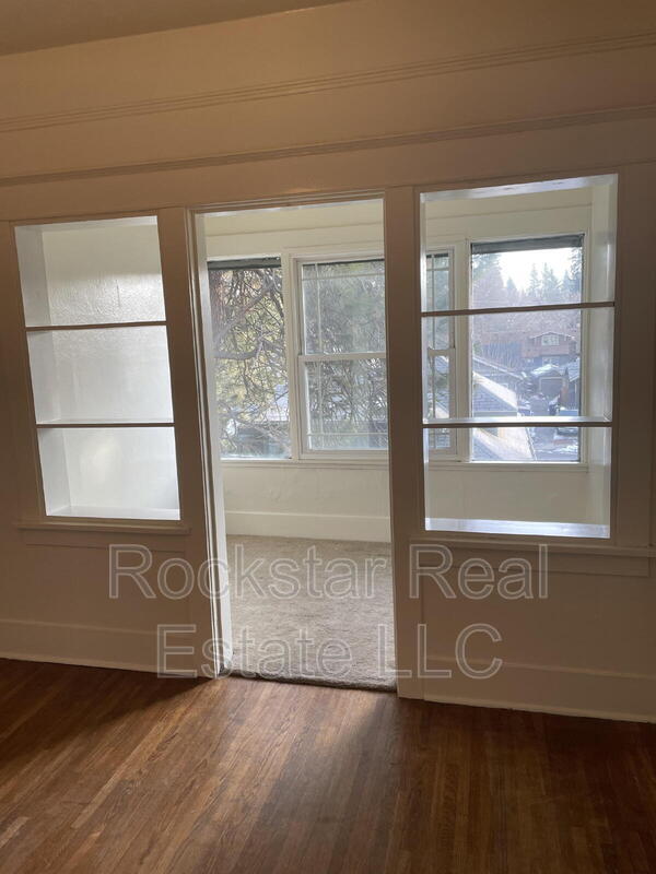 Building Photo - 1511 S Latawah St