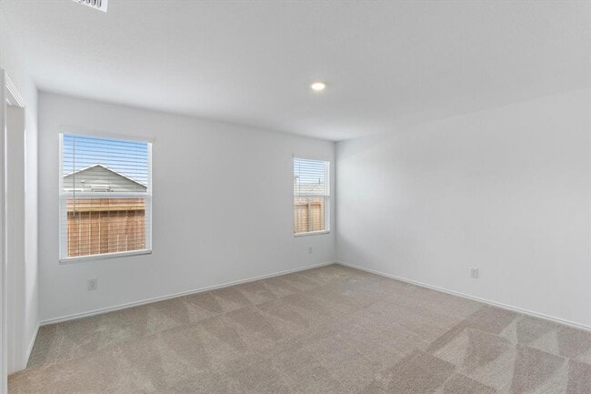 Building Photo - 252 Sambre St
