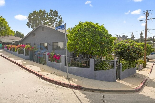 Building Photo - 4139 W Ave 42