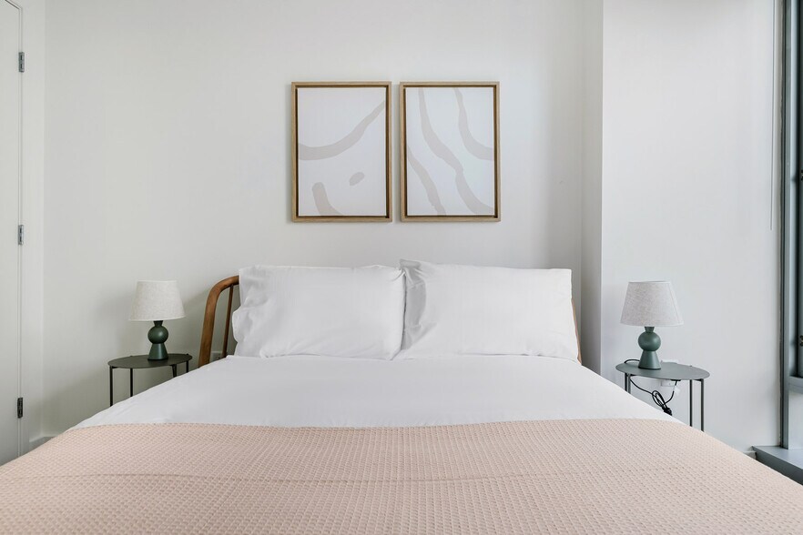 Building Photo - 1335 Boylston St