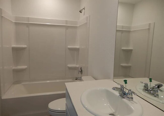 Building Photo - 21575 Carosella Dr