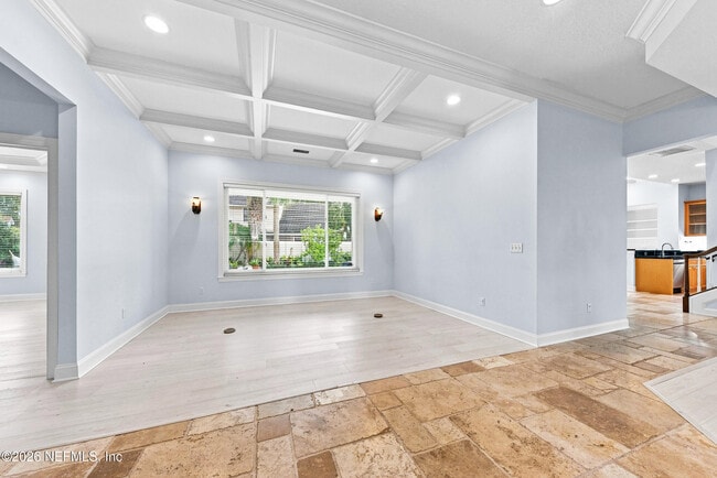 Building Photo - 38 Tallwood Rd