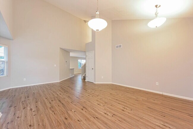 Building Photo - 4727 S Ireland Ct