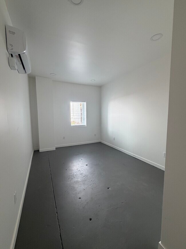 Building Photo - The Warehouse At Calhoun - RESIDENTIAL