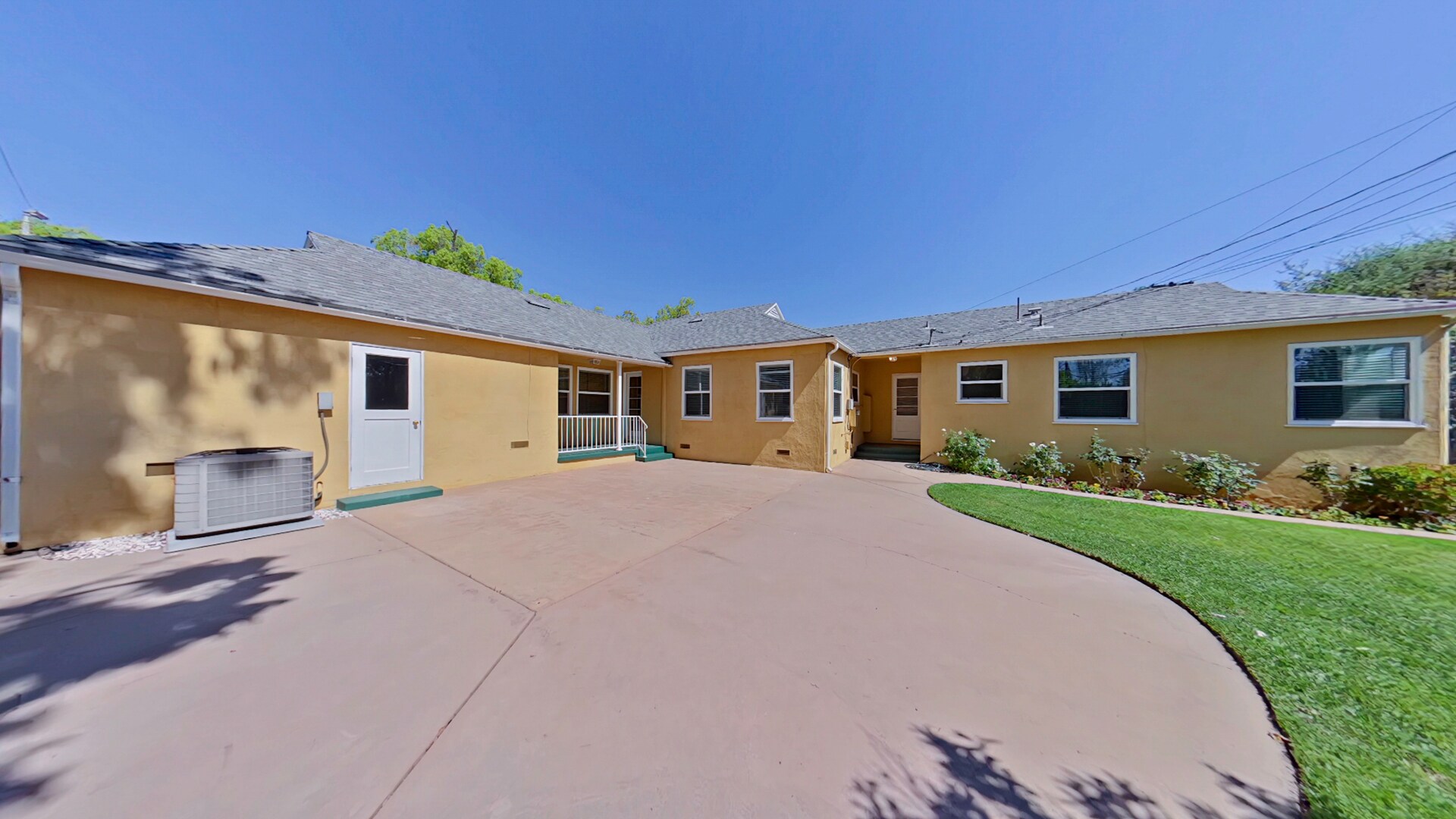 Building Photo - 3250 Las Lunas St