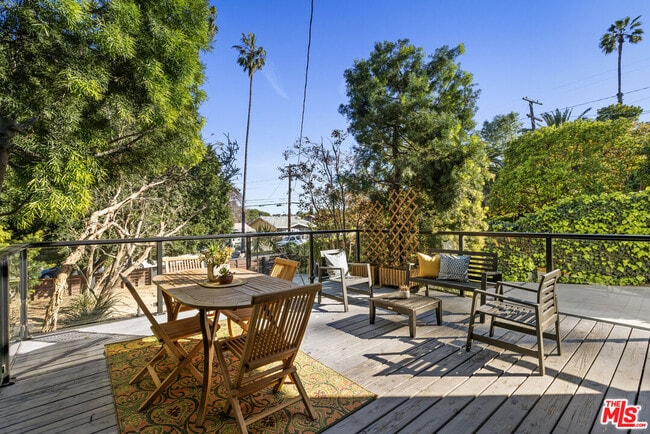 Building Photo - 1057 N Ave 49