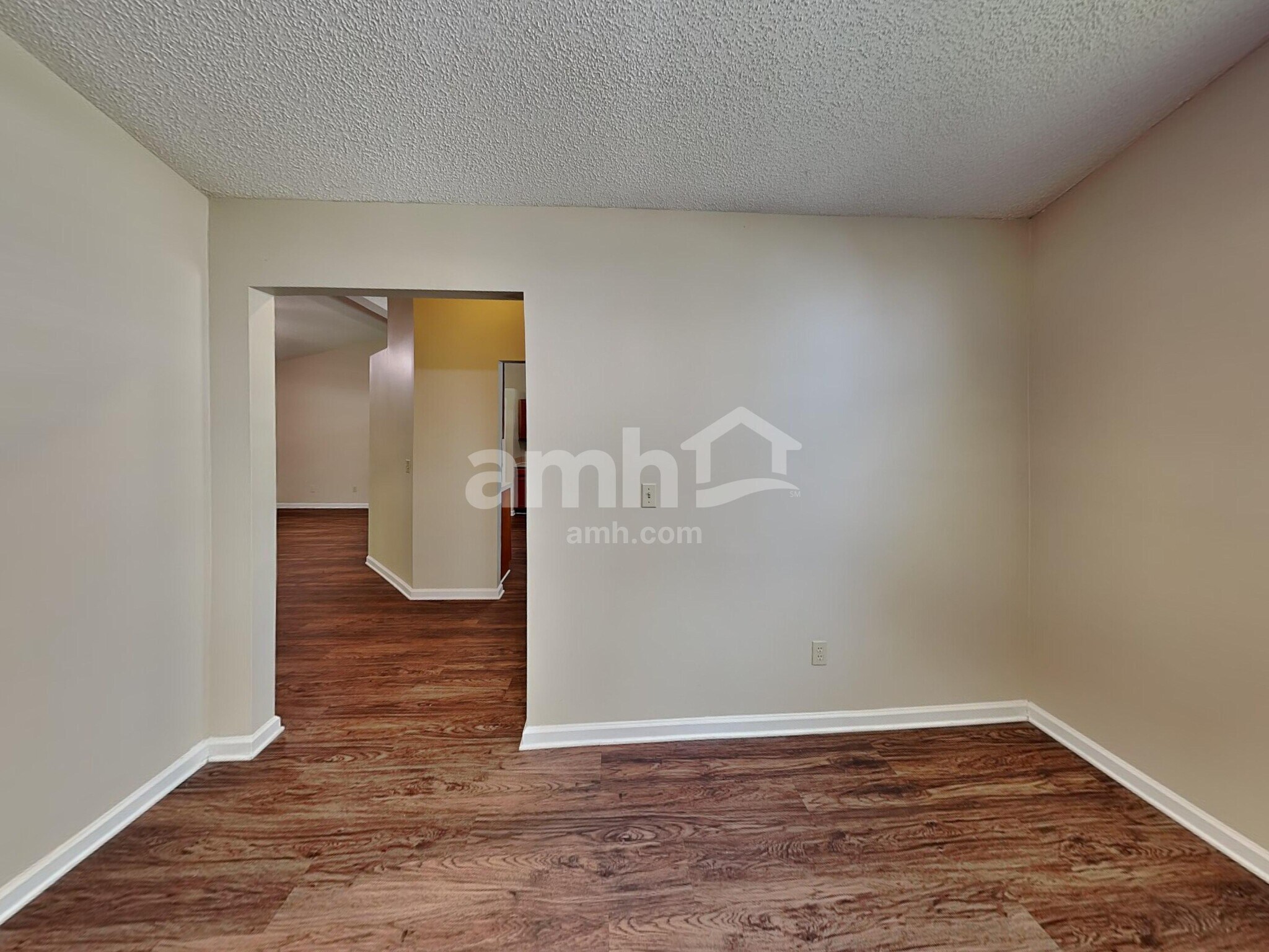 Building Photo - 2175 Hovington Cir E