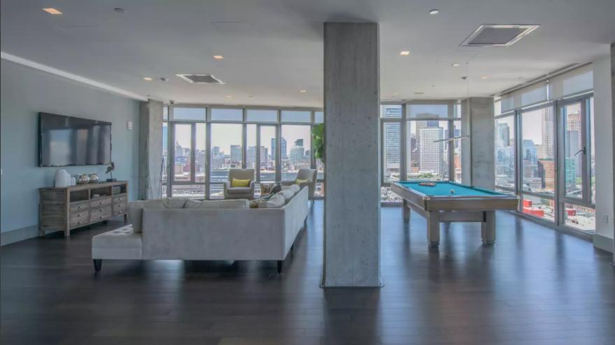 Building Photo - 315 A St