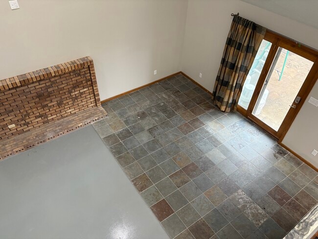 Building Photo - 6163 N Holmes Rd