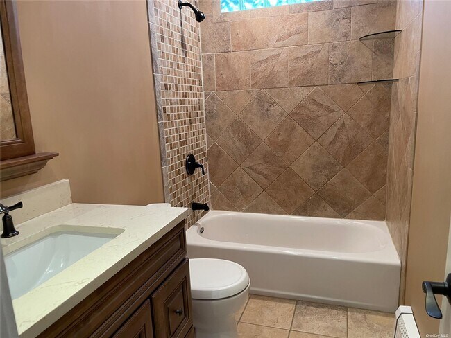 Building Photo - 27 Wabil Rd